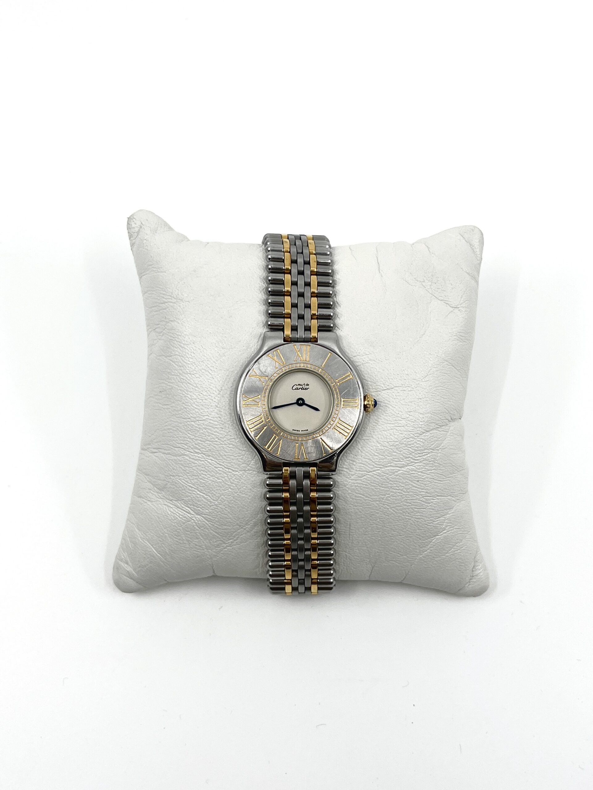 Montvis montre chronographe or jaune vue de face